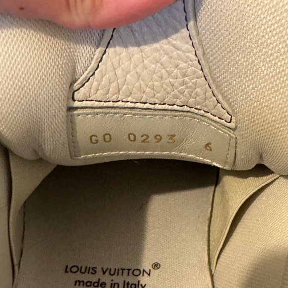 Just worn twice but they don’t fit me. - Picture 9 of 9